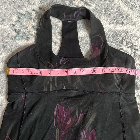 Lululemon scoop neck tank top - Picture 10 of 10